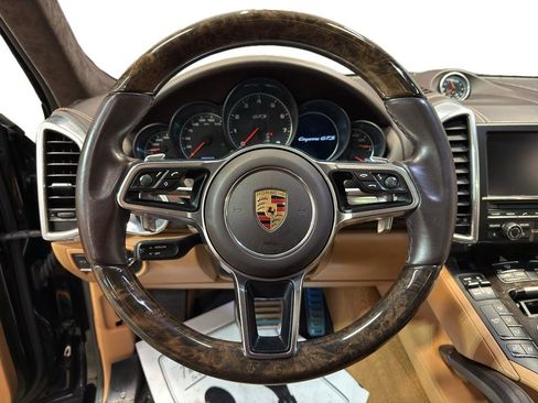 Used 2016 Porsche Cayenne GTS image 16