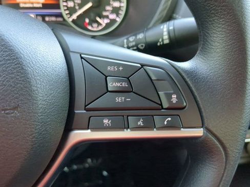 Used 2025 Nissan Sentra SV w/ Trunk Package FWD image 22