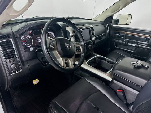 Used 2018 RAM 2500 Laramie w/ Convenience Group image 30