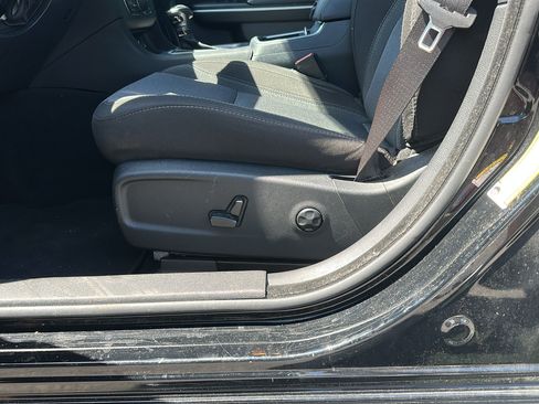 Used 2020 Dodge Charger SXT RWD image 10