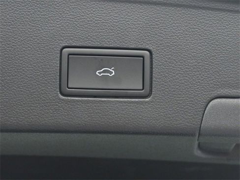 New 2025 Volkswagen Atlas Cross Sport SEL R-Line image 29