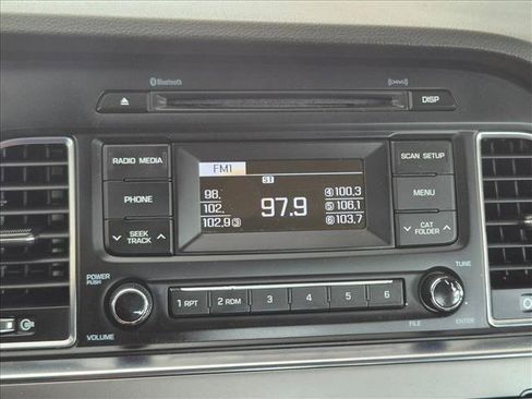 Used 2017 Hyundai Sonata SE FWD image 13