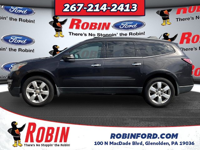 Used 2017 Chevrolet Traverse LT w/ Style and Technology Package FWD image 4