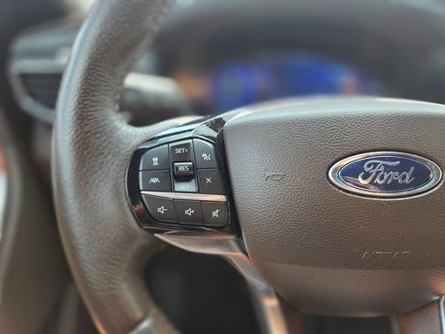 Used 2023 Ford Explorer King Ranch w/ Technology Package RWD image 19