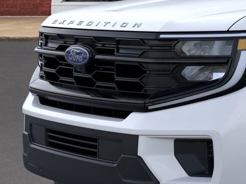 New 2026 Ford Expedition Active image 17