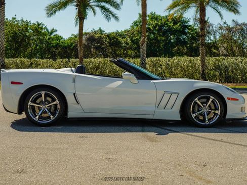 Used 2013 Chevrolet Corvette Grand Sport w/ 4LT Preferred Equipment Group image 9