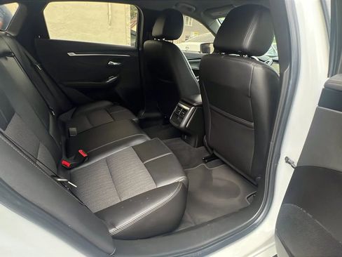 Used 2019 Chevrolet Impala LT image 28
