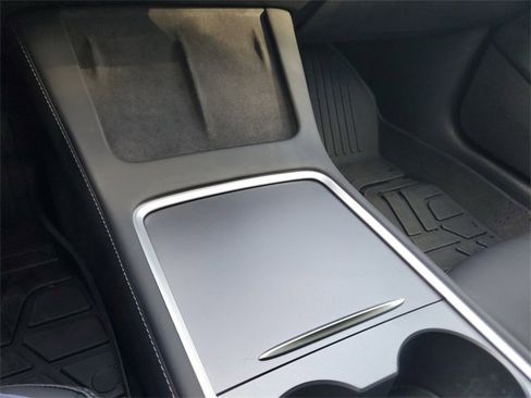 Used 2023 Tesla Model 3 Standard Range image 24