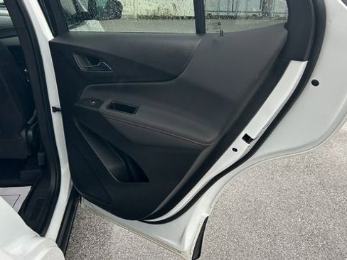 Certified 2022 Chevrolet Equinox RS w/ LPO, Floor Liner Package image 49