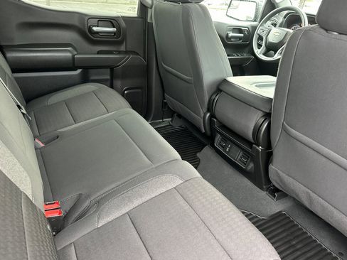 Certified 2024 Chevrolet Silverado 1500 Custom w/ Turbomax Blackout Package image 17