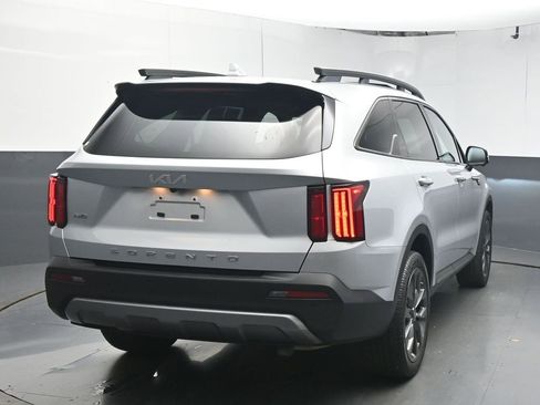 Used 2022 Kia Sorento SX Prestige w/ Rust Color Package image 7