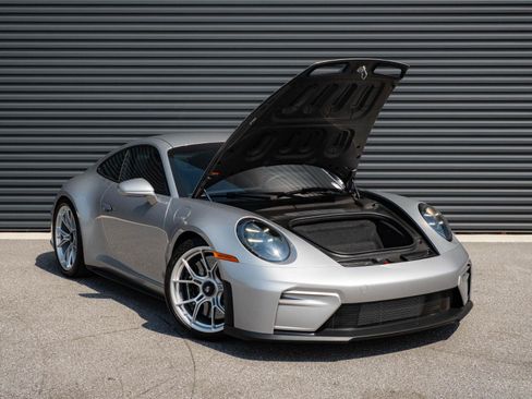 Used 2026 Porsche 911 GT3 RWD image 26