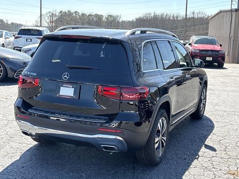 Certified 2025 Mercedes-Benz GLB 250 image 2