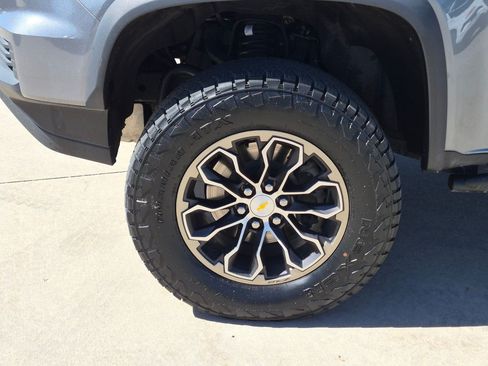 Certified 2022 Chevrolet Colorado ZR2 AWD/4WD image 12