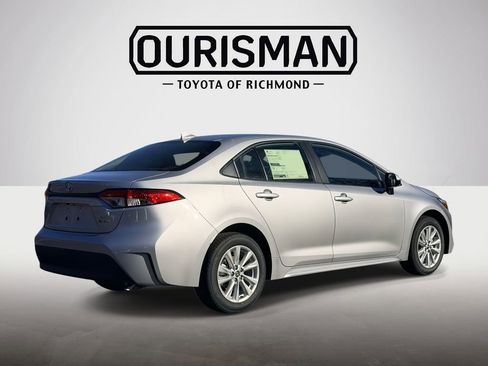 Used 2026 Toyota Corolla LE image 19