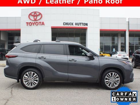 Used 2024 Toyota Highlander Platinum image 1