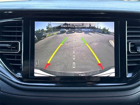 Used 2023 Dodge Durango GT image 33