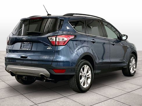 Used 2018 Ford Escape SE image 11
