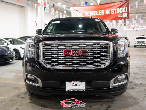 Used 2019 GMC Yukon XL Denali w/ Denali Ultimate Package image 2