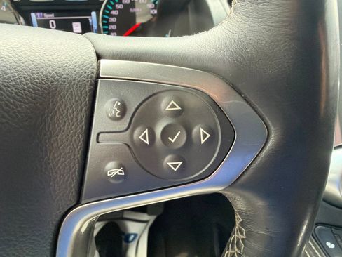 Used 2017 Chevrolet Suburban LT AWD/4WD image 19