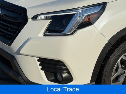 Used 2022 Subaru Forester Premium w/ Popular Package #3 image 10