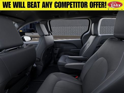 New 2027 Chrysler Pacifica Select AWD/4WD image 24