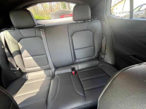 Used 2025 Buick Envista Sport Touring image 32