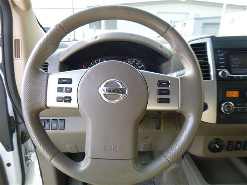 Used 2015 Nissan Frontier SV w/ SV Value Truck Package image 12