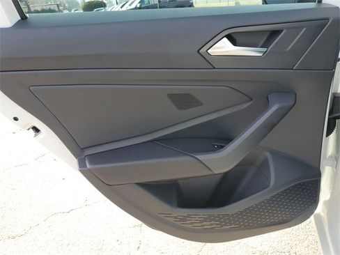 Certified 2023 Volkswagen Jetta SE image 13