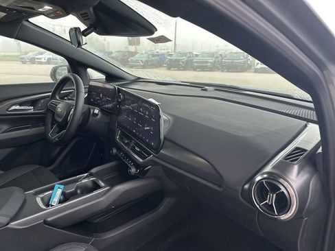 New 2026 Chevrolet Equinox EV LT w/ Comfort Package FWD image 34