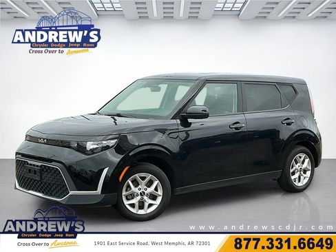 Used 2024 Kia Soul LX w/ Option Group 015 FWD image 1