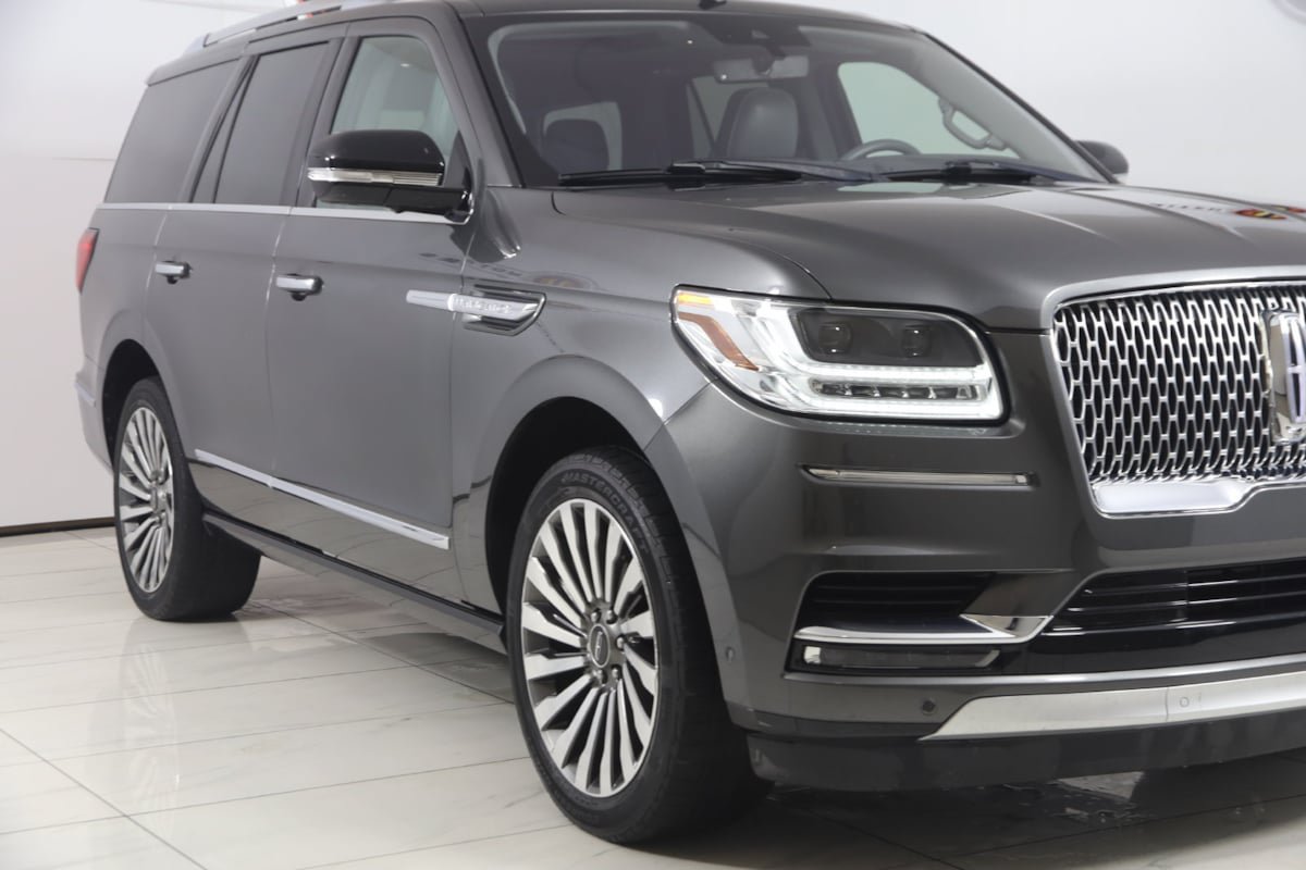 Used 2018 Lincoln Navigator Reserve w/ Technology Package AWD/4WD image 36