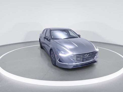 Used 2023 Hyundai Sonata SEL FWD image 2