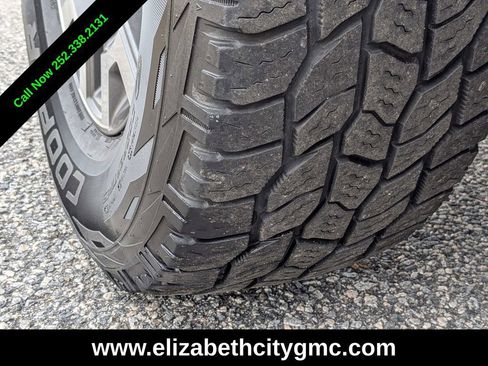 Used 2019 Toyota Tacoma SR image 13