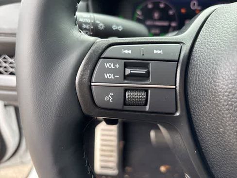 Used 2025 Honda Accord Sport image 12