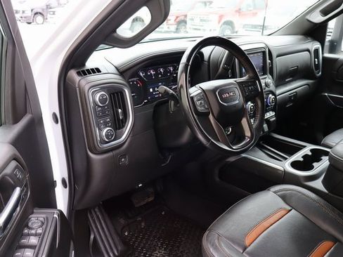 Used 2023 GMC Sierra 3500 AT4 w/ AT4 Preferred Package image 4