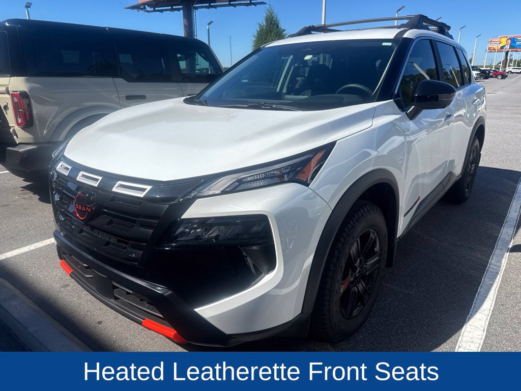 Used 2026 Nissan Rogue SV AWD/4WD image 2