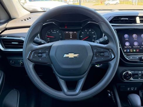 Used 2023 Chevrolet TrailBlazer LT w/ Convenience Package FWD image 13