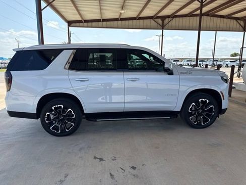 Used 2026 Chevrolet Tahoe High Country w/ Sun And Tow Package AWD/4WD image 9
