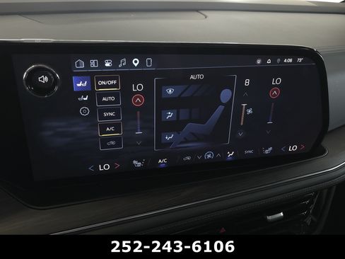 Used 2026 Chevrolet Suburban Z71 w/ Comfort Package AWD/4WD image 26
