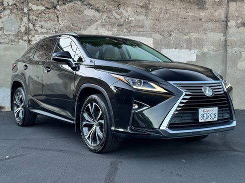 Used 2018 Lexus RX 350 FWD w/ Premium Package image 3