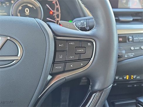 Certified 2020 Lexus ES 300h w/ Premium Package image 25