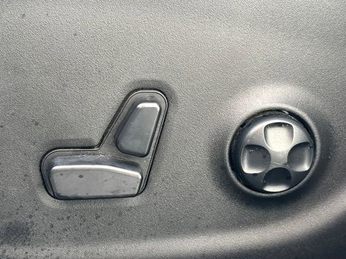 Used 2016 Jeep Cherokee Limited image 9