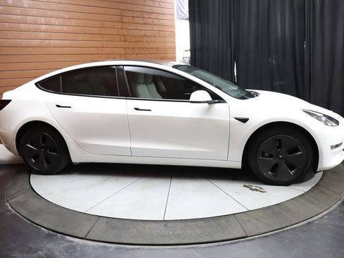 Used 2023 Tesla Model 3 Standard Range image 59