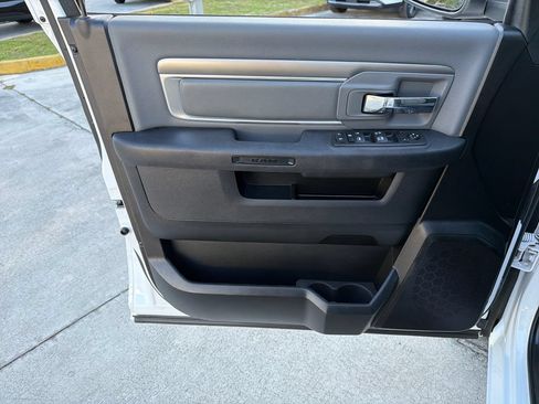 Used 2024 RAM 1500 Classic SLT AWD/4WD image 16