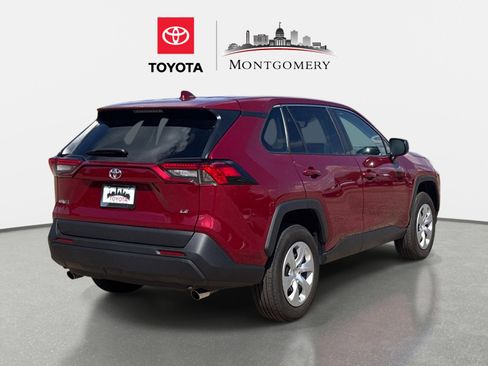 Used 2024 Toyota RAV4 LE FWD image 3