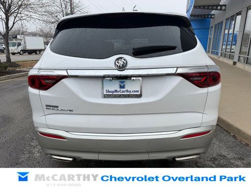 Used 2022 Buick Enclave Premium image 13