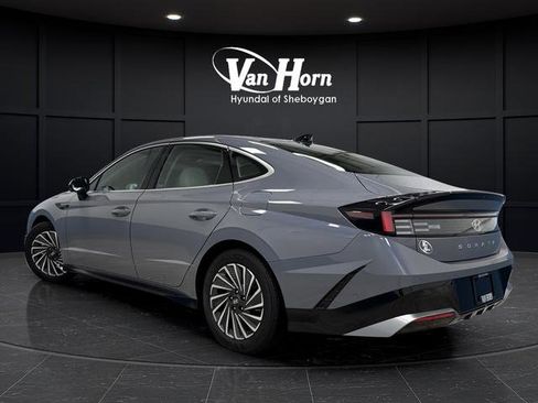 Used 2025 Hyundai Sonata Limited image 3