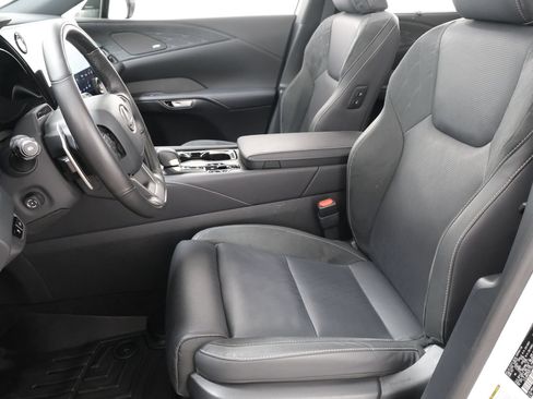 Used 2024 Lexus RX 450h AWD w/ Convenience Package image 31