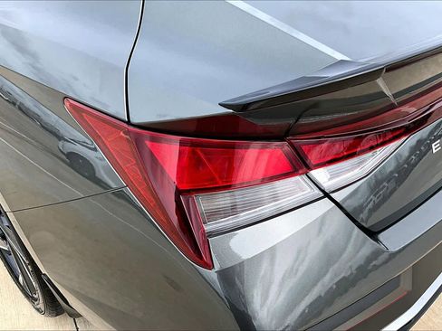 Certified 2025 Hyundai Elantra Sport image 27